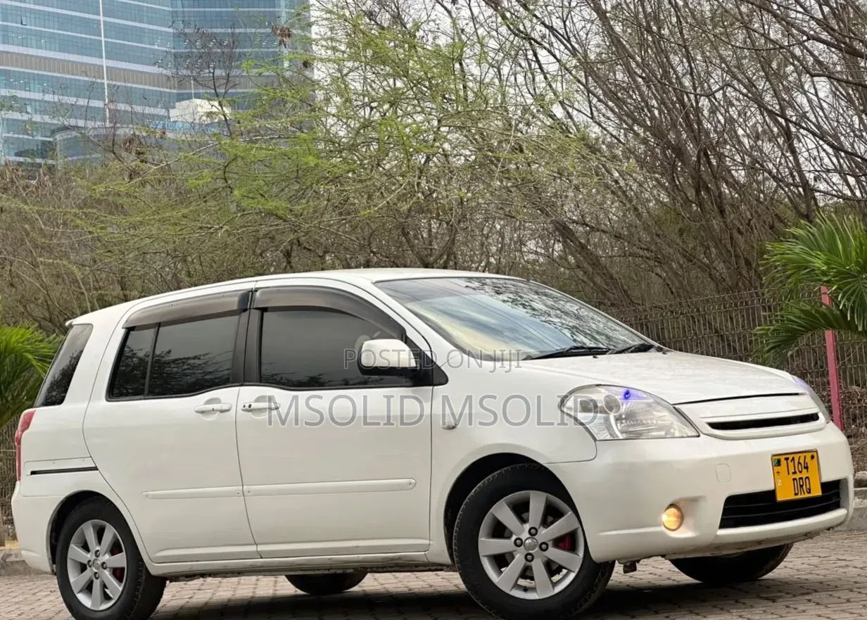 Toyota Raum 2008 White