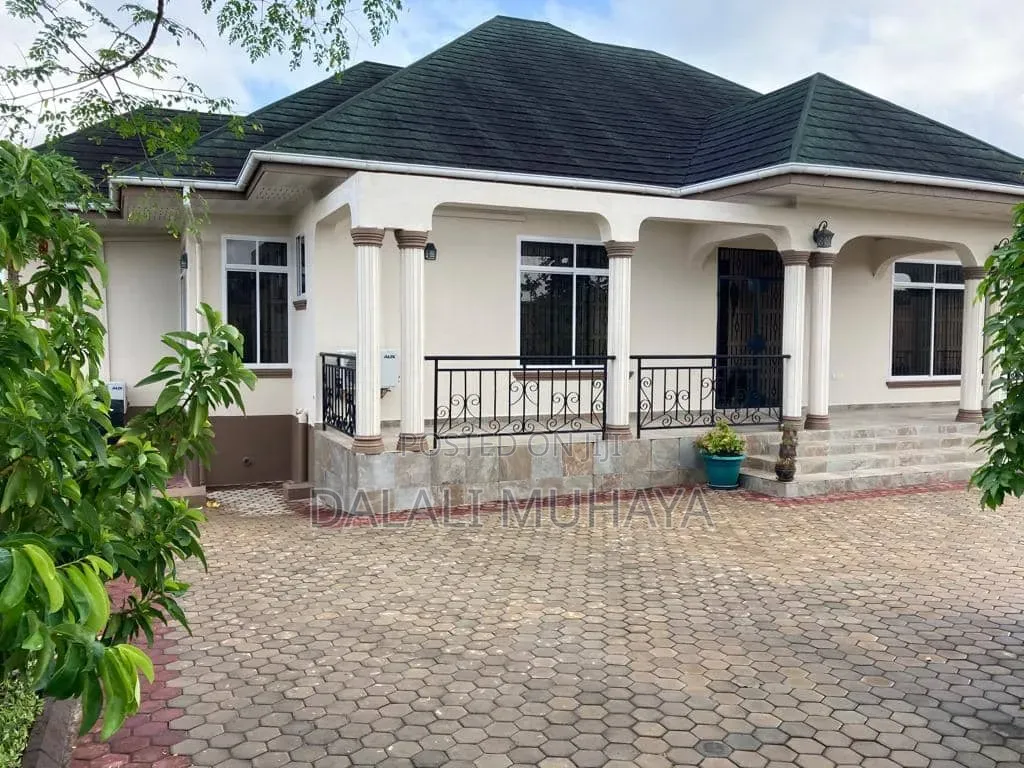 4bdrm House in Chekechea, Kigamboni for sale