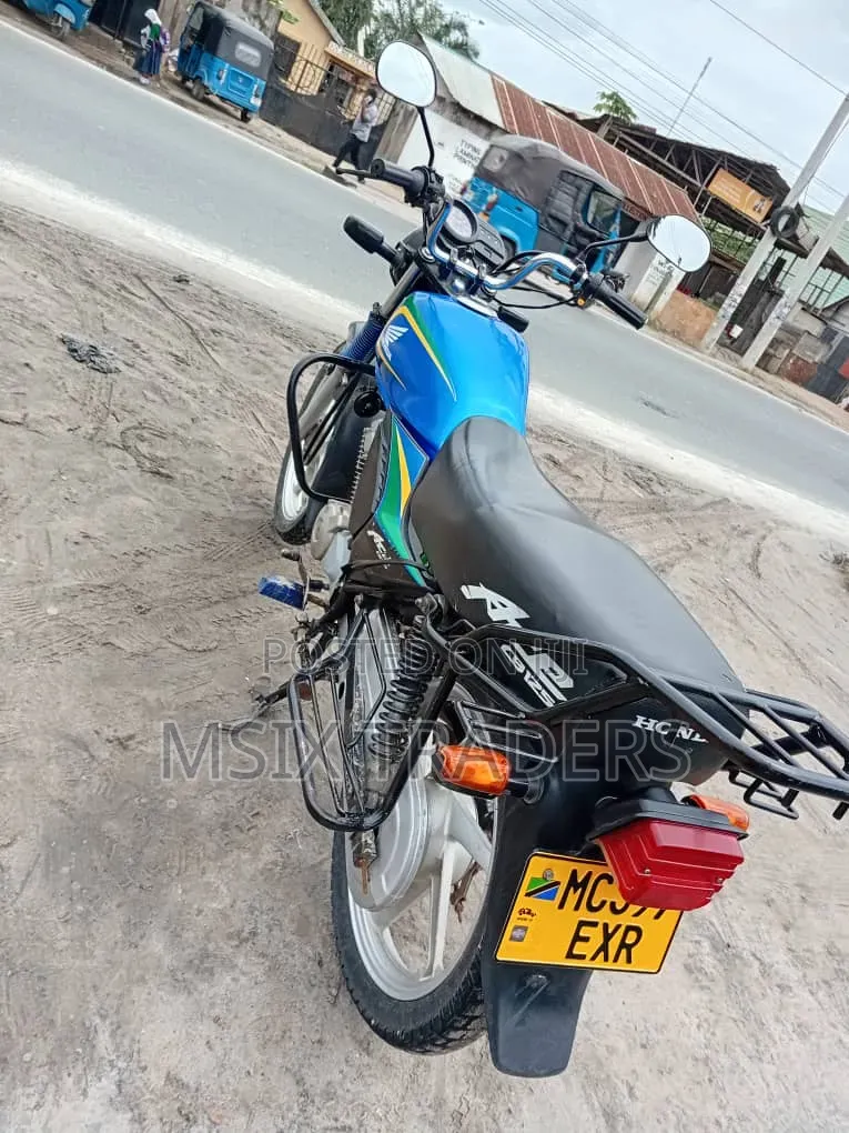 Honda 2025 Blue