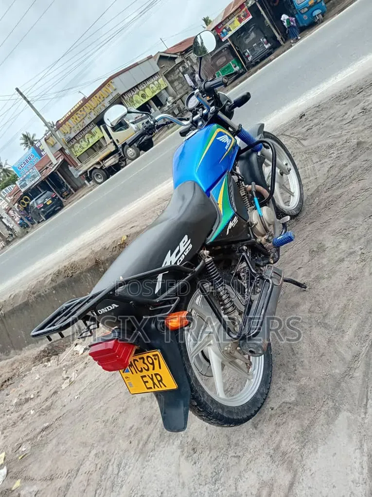Honda 2025 Blue
