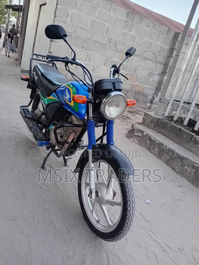 Honda 2025 Blue