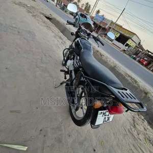Bajaj Boxer 125 2024 Black