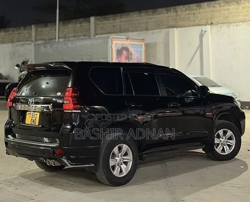 Toyota Land Cruiser Prado 2.8 2019 Black