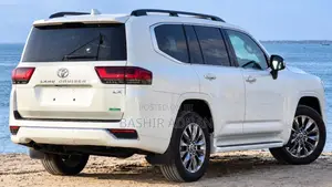 New Toyota Land Cruiser LC300 2025 White