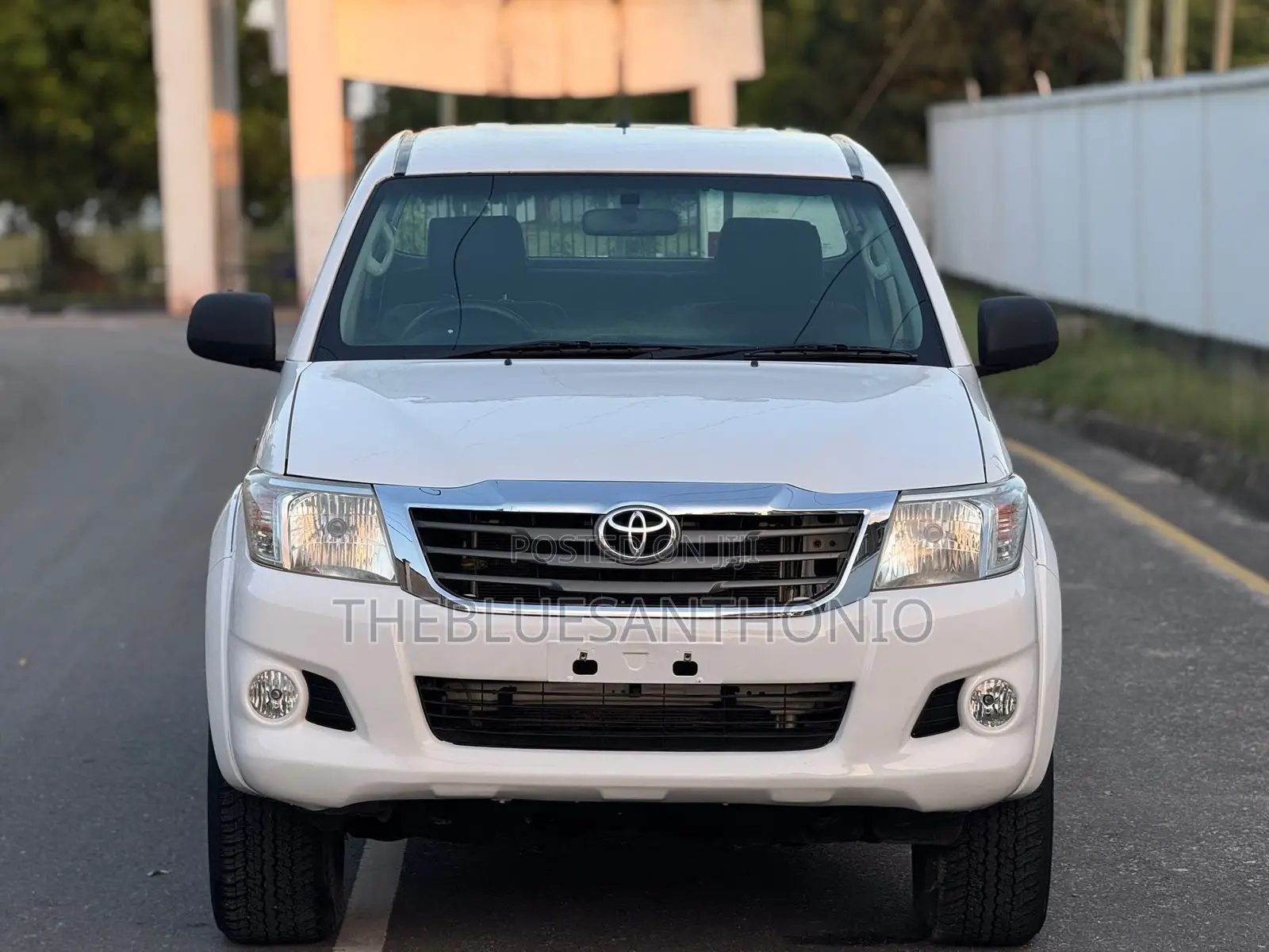 Toyota Hilux 2012 Pearl