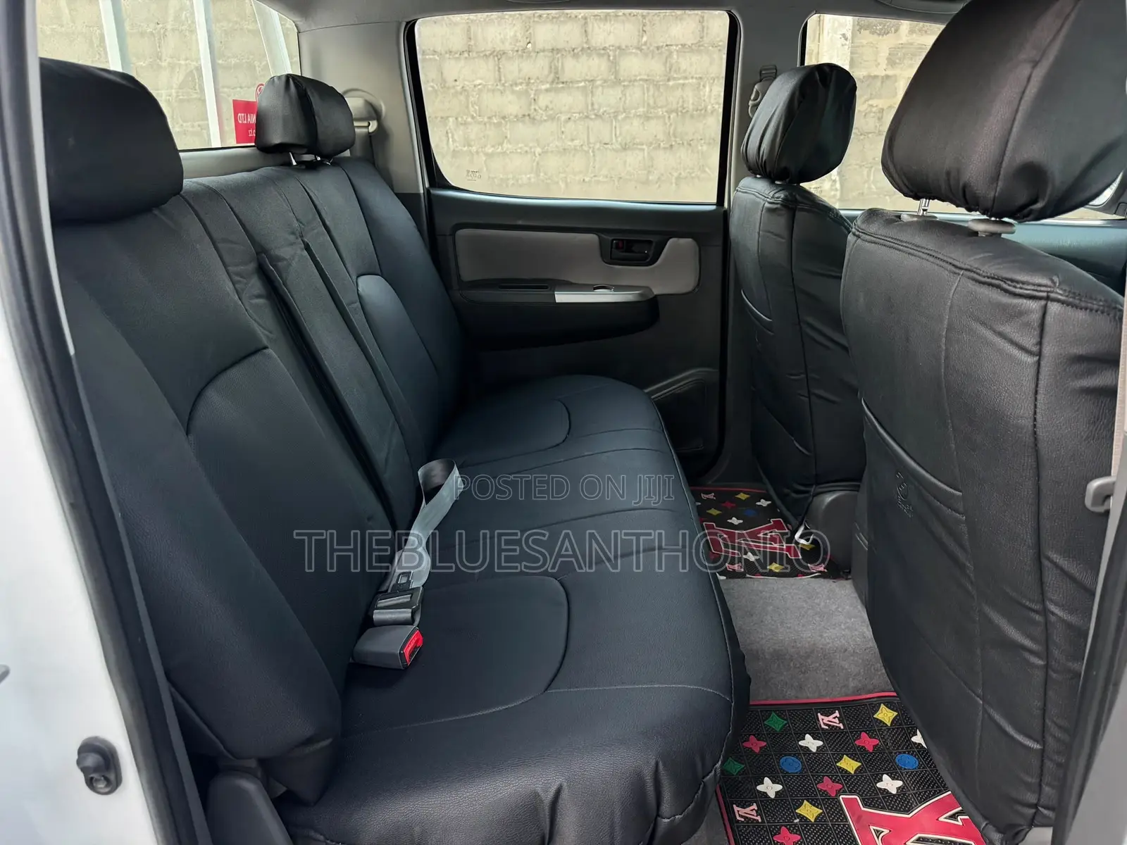 Toyota Hilux 2012 Pearl