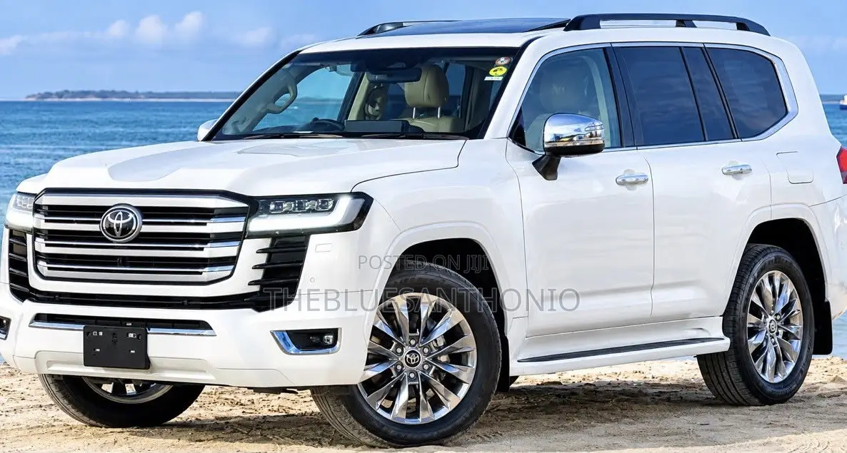Toyota Land Cruiser 2025 White