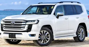 Toyota Land Cruiser 2025 White