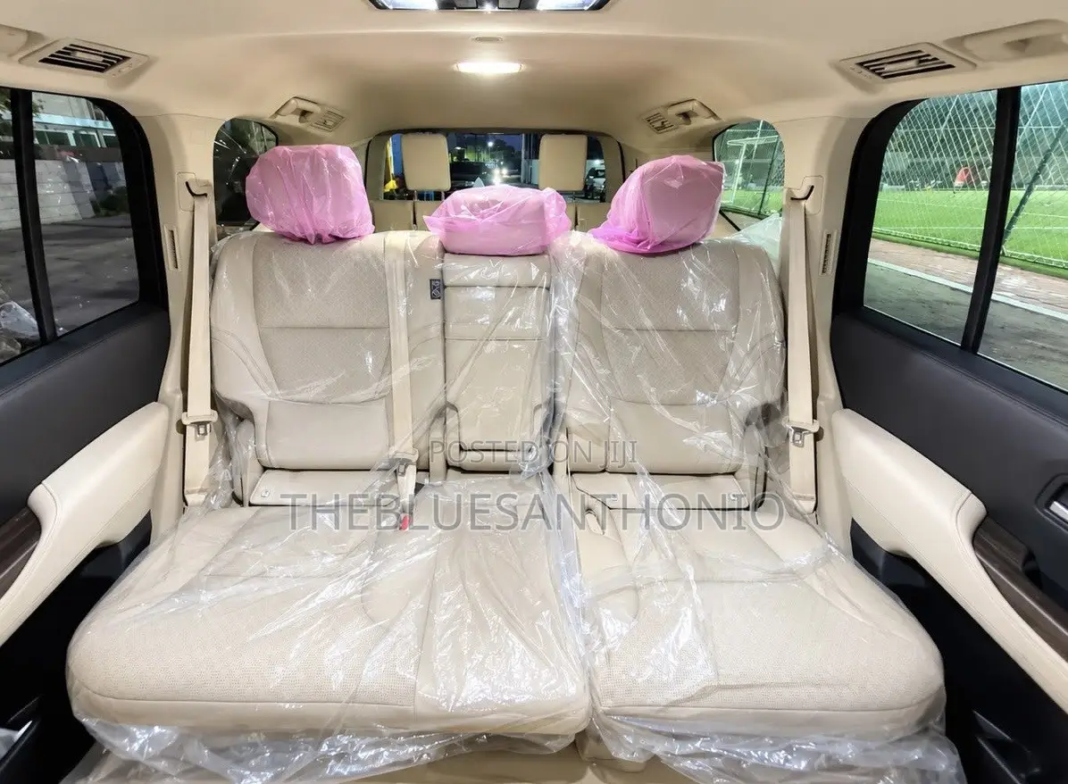 Toyota Land Cruiser 2025 White