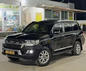 Toyota Land Cruiser 4.5 V8 TD STD 2011 Black