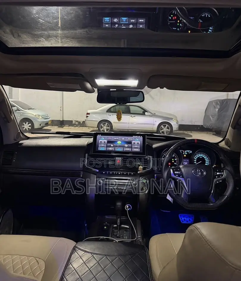 Toyota Land Cruiser 4.5 V8 TD STD 2011 Black