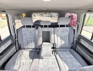 Toyota Land Cruiser 2000 Gray