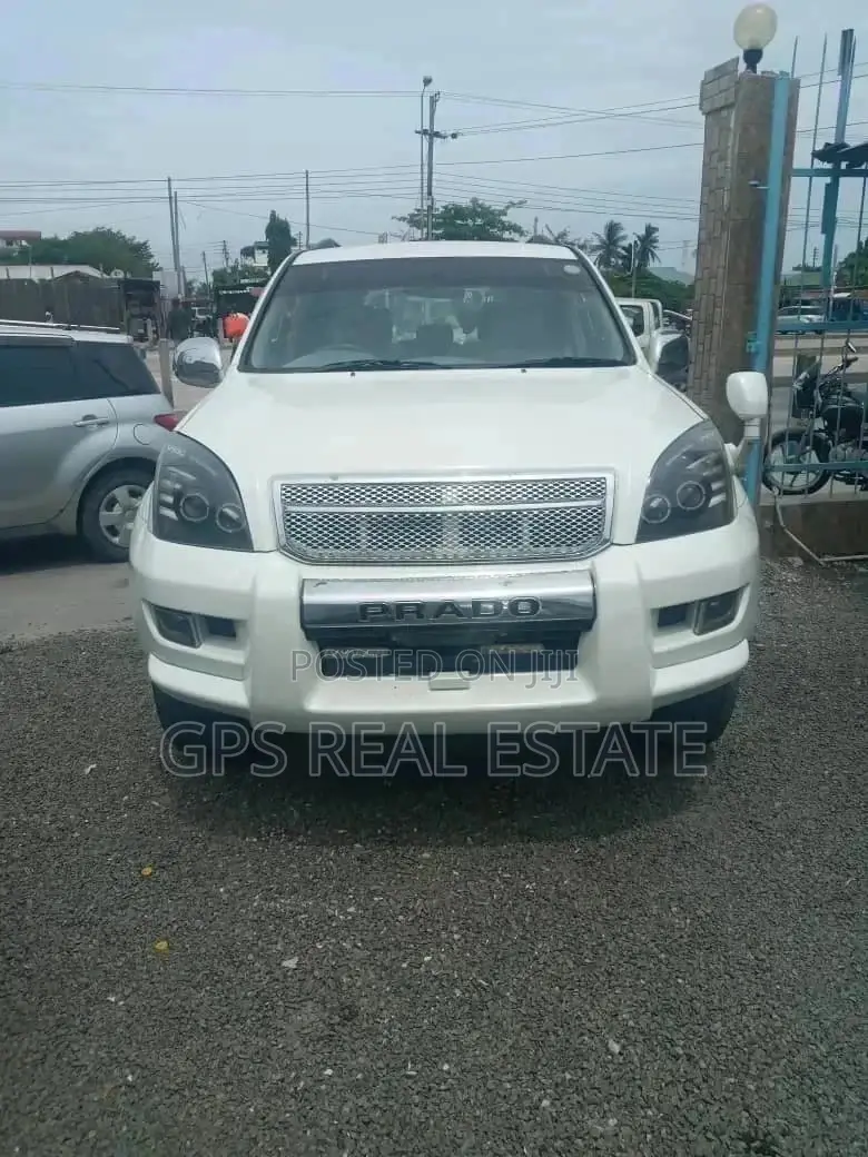 Toyota Land Cruiser 2013 4.0 V6 DLX White