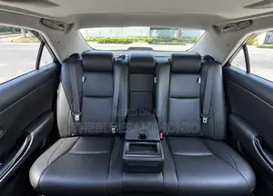 Toyota Crown 2009 Pearl