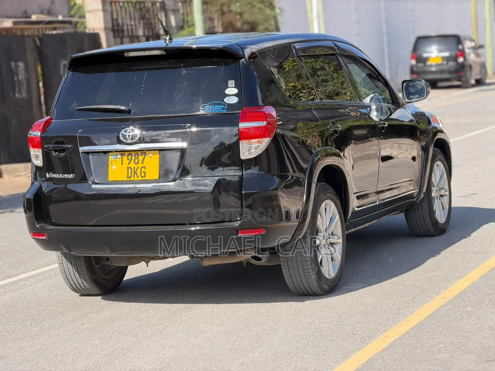 Toyota Vanguard 2011 Black