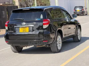 Toyota Vanguard 2011 Black