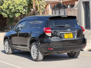 Toyota Vanguard 2011 Black