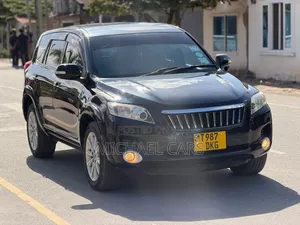 Toyota Vanguard 2011 Black