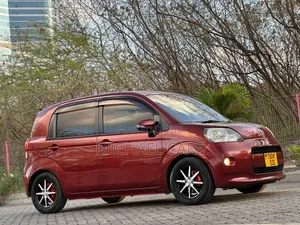 Toyota Spade 2013 Red