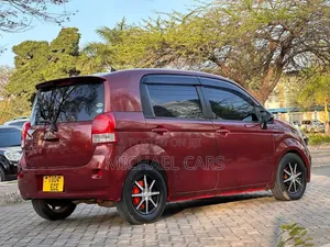 Toyota Spade 2013 Red