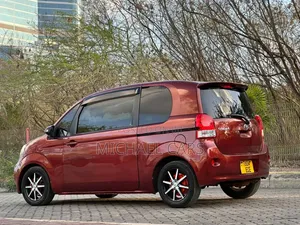 Toyota Spade 2013 Red