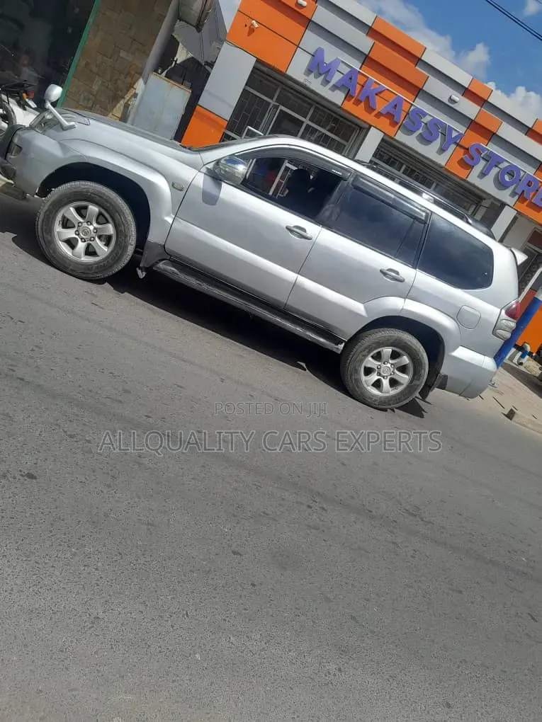Toyota Land Cruiser Prado 2001