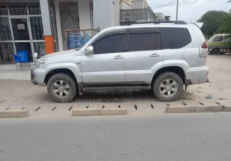 Toyota Land Cruiser Prado 2001