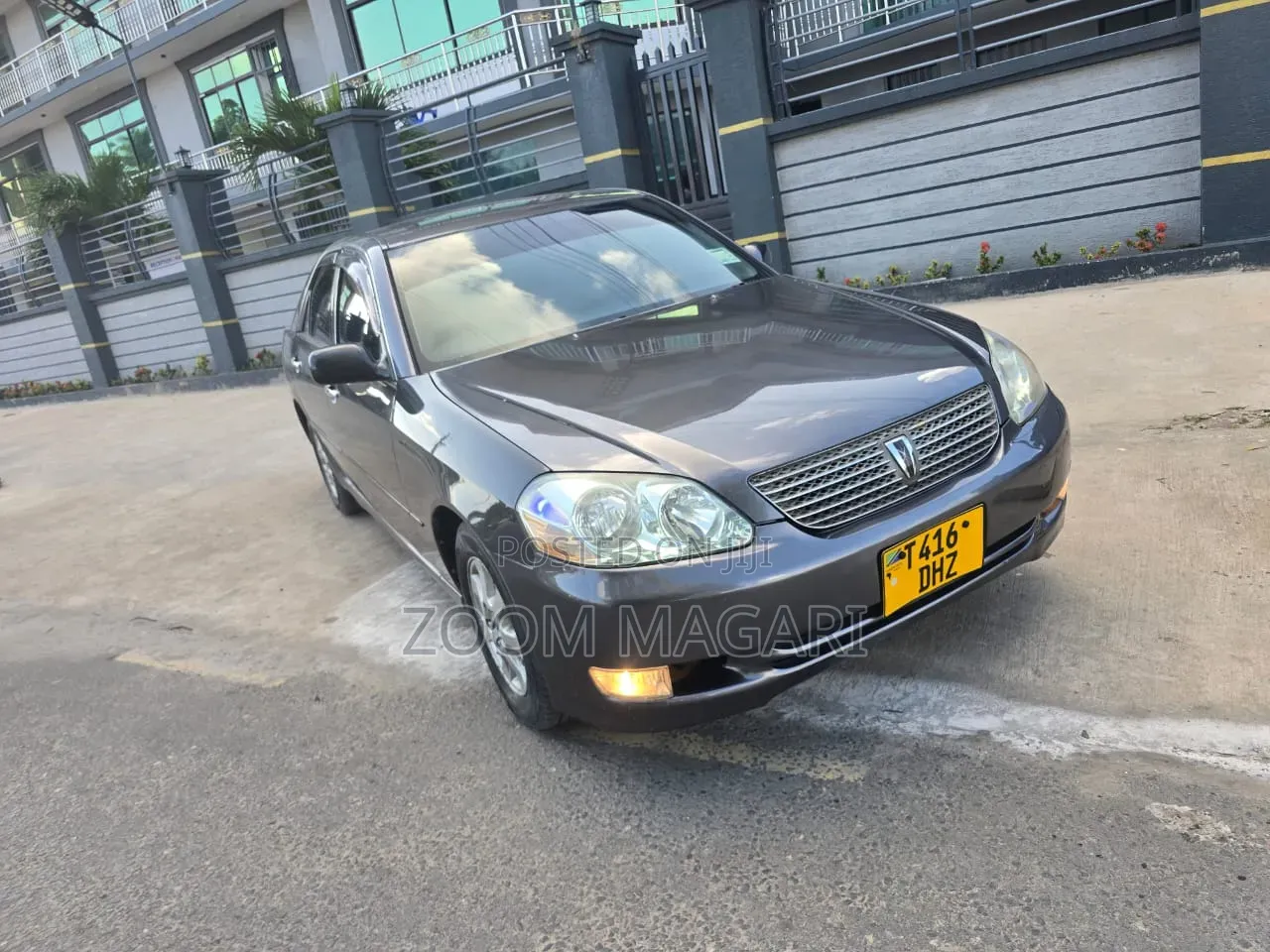 Toyota Mark II 2004 Gray