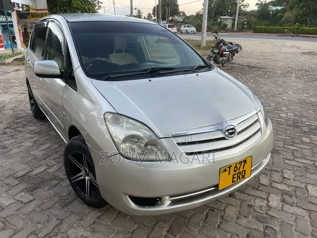 Toyota Corolla Spacio 2005 Silver