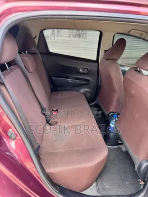 Toyota Vitz 1.0 FWD 5dr 2010 Maroon