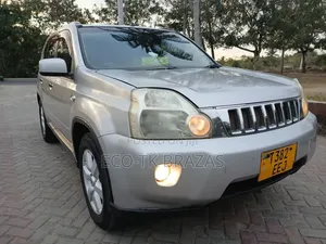Nissan X-Trail 2.0 Petrol XE 2009 Silver