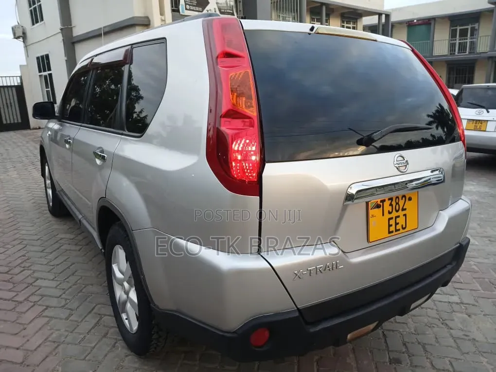 Nissan X-Trail 2.0 Petrol XE 2009 Silver