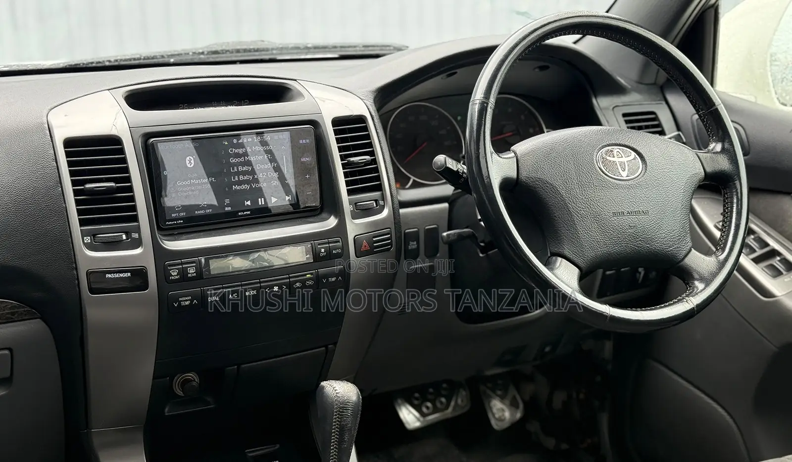 Toyota Land Cruiser 2008 White