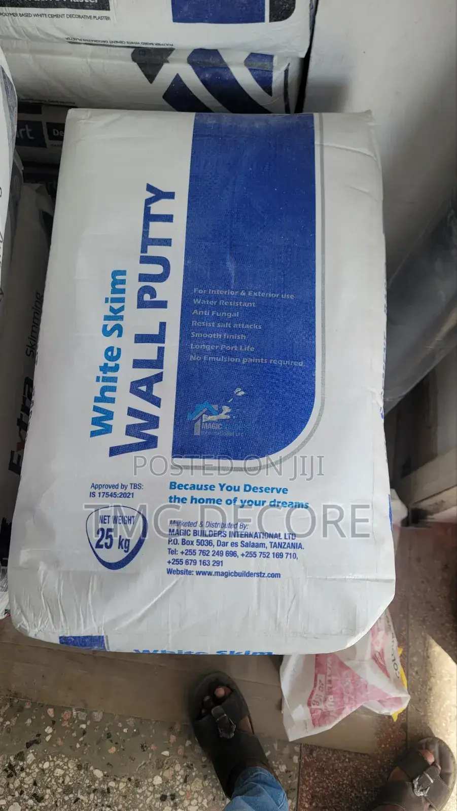 White Skim Wall Putty