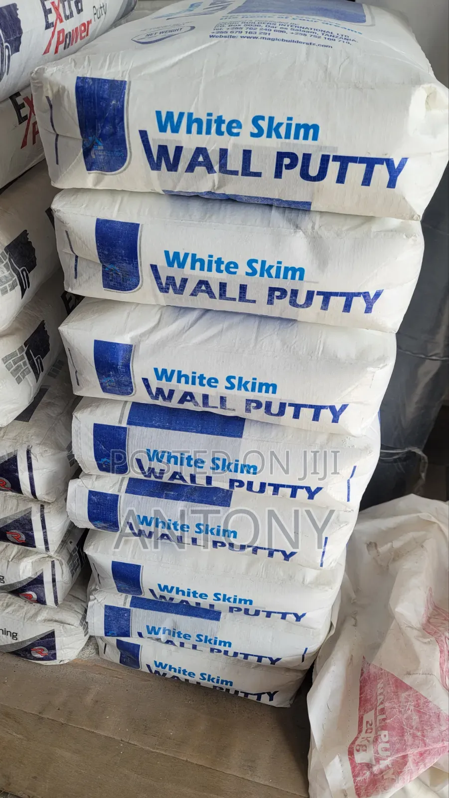 White Skim Wall Putty