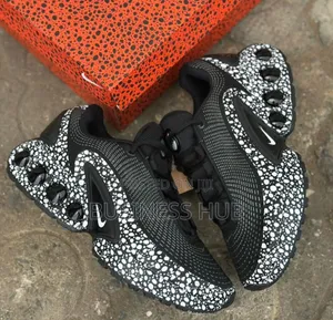Brand Nike Dn Sneakers