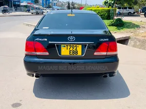 Toyota Crown Royale 2005 Black