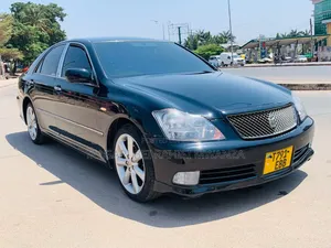 Toyota Crown Royale 2005 Black