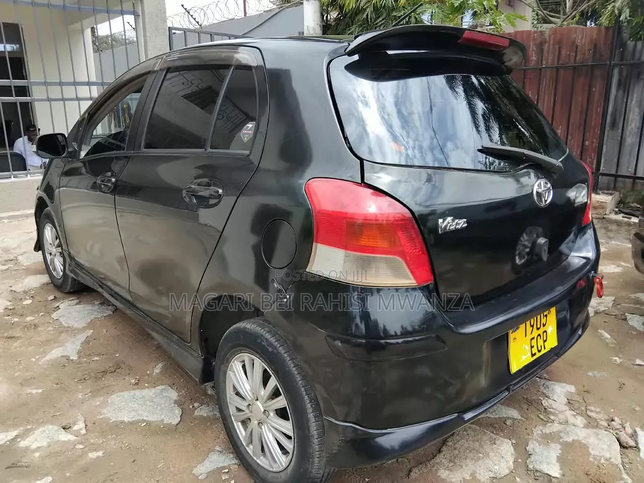 Toyota Vitz 2005 Black