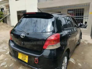Toyota Vitz 2005 Black