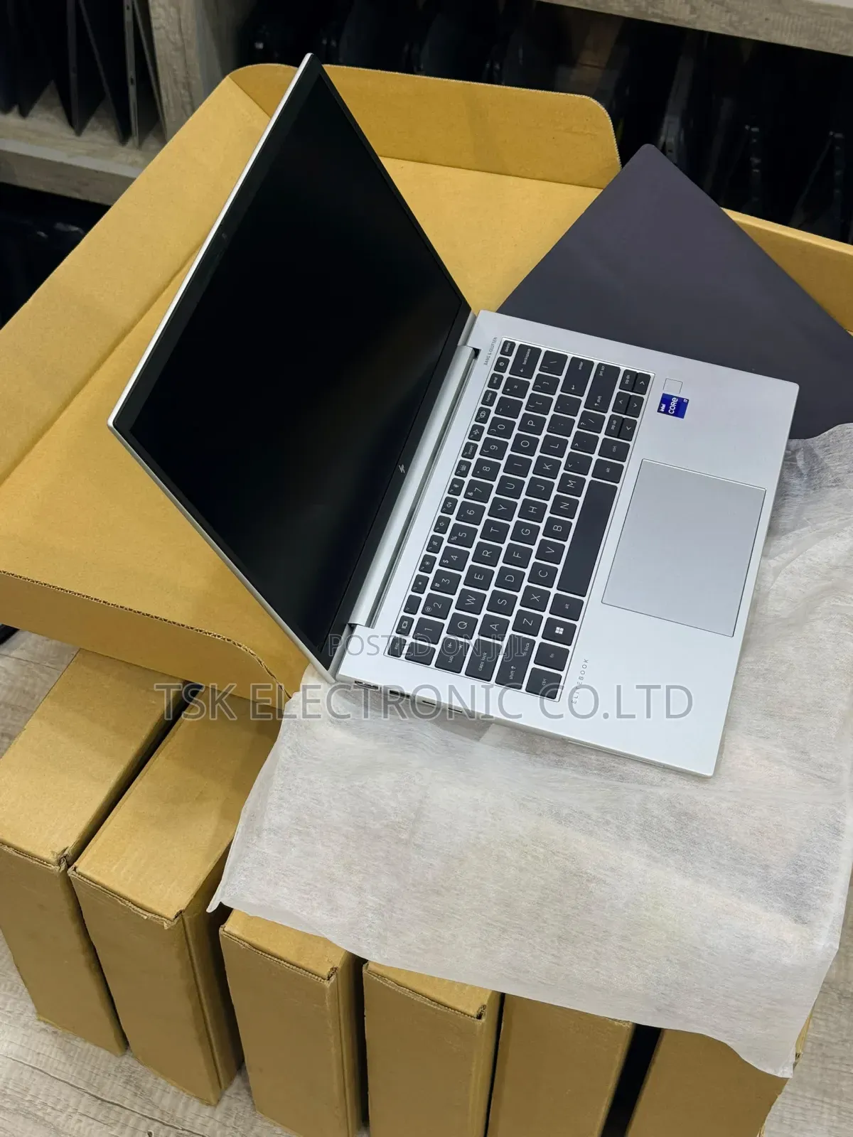 New Laptop HP EliteBook 840 G9 16GB Intel Core i7 SSD 512GB