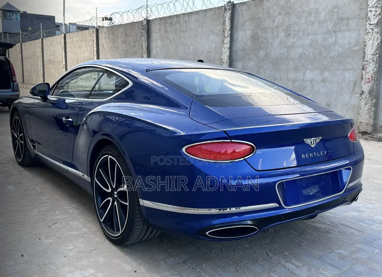 Bentley Continental 2020 Blue