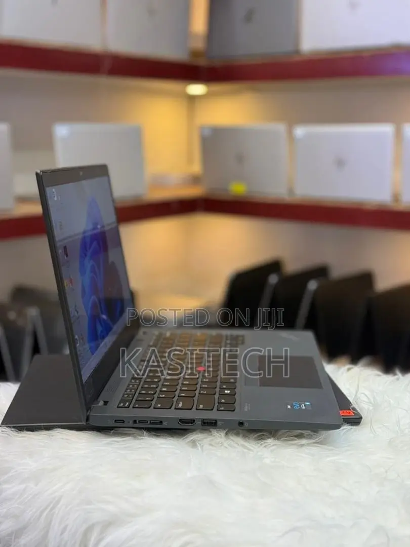 New Laptop Lenovo ThinkPad T14s Gen 2 16GB Intel Core i5 SSD 512GB