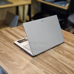 Laptop Acer Swift Go 14 16GB Intel Core Ultra 7 SSD 1T