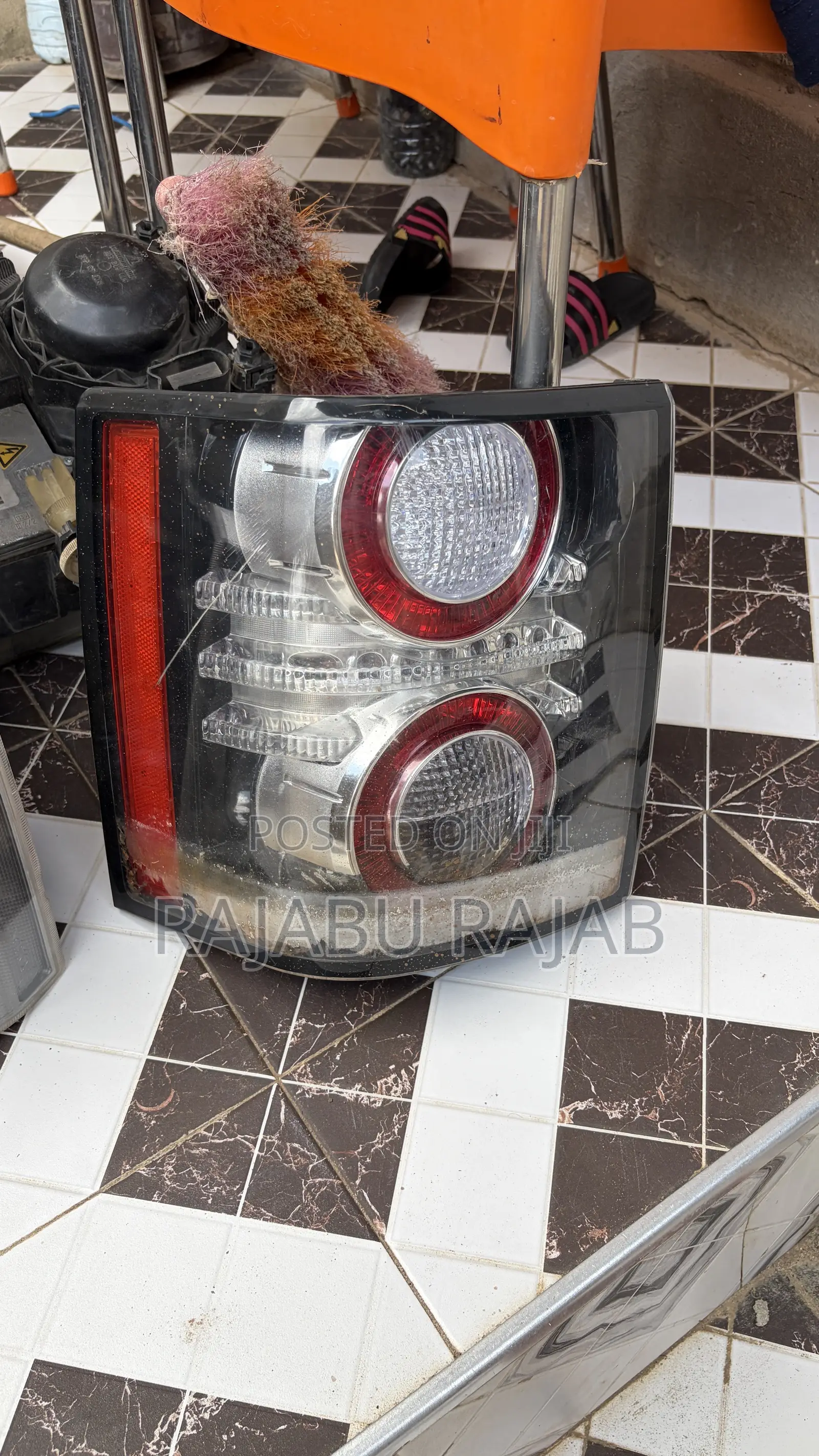 Range Rover Vogue L322 Headlight