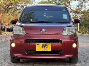 Toyota Spade 2013 Maroon
