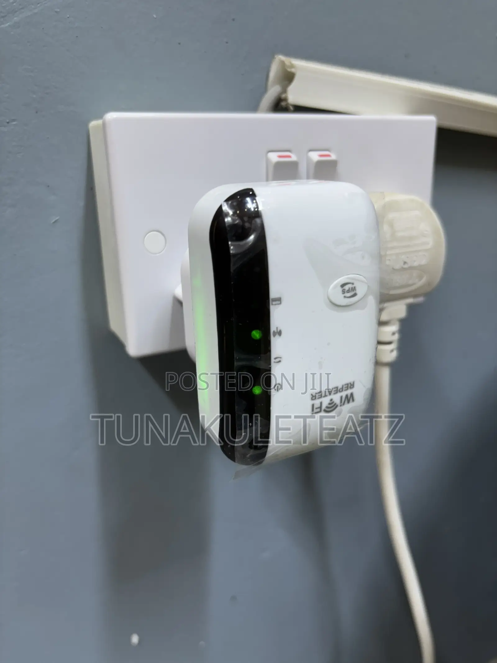 Wi-Fi Repeater 300Mbps — Boost Wi-Fi Yako!