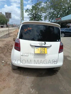 Toyota Ractis 2005 White