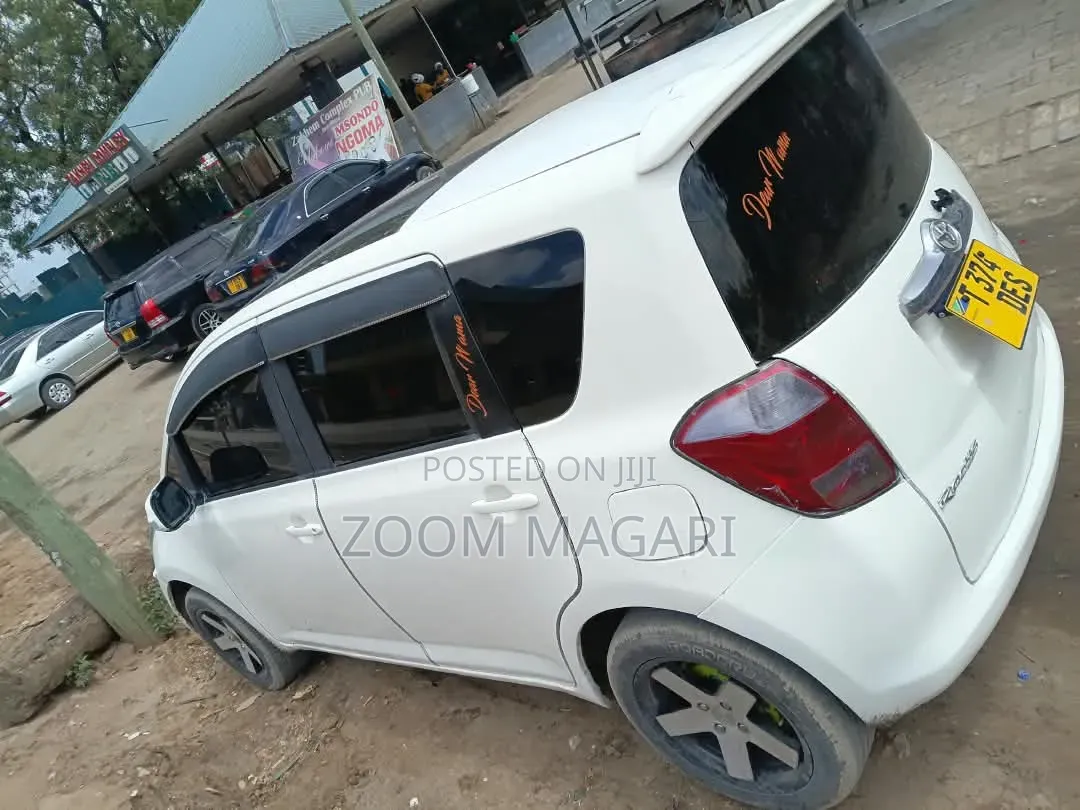 Toyota Ractis 2005 White