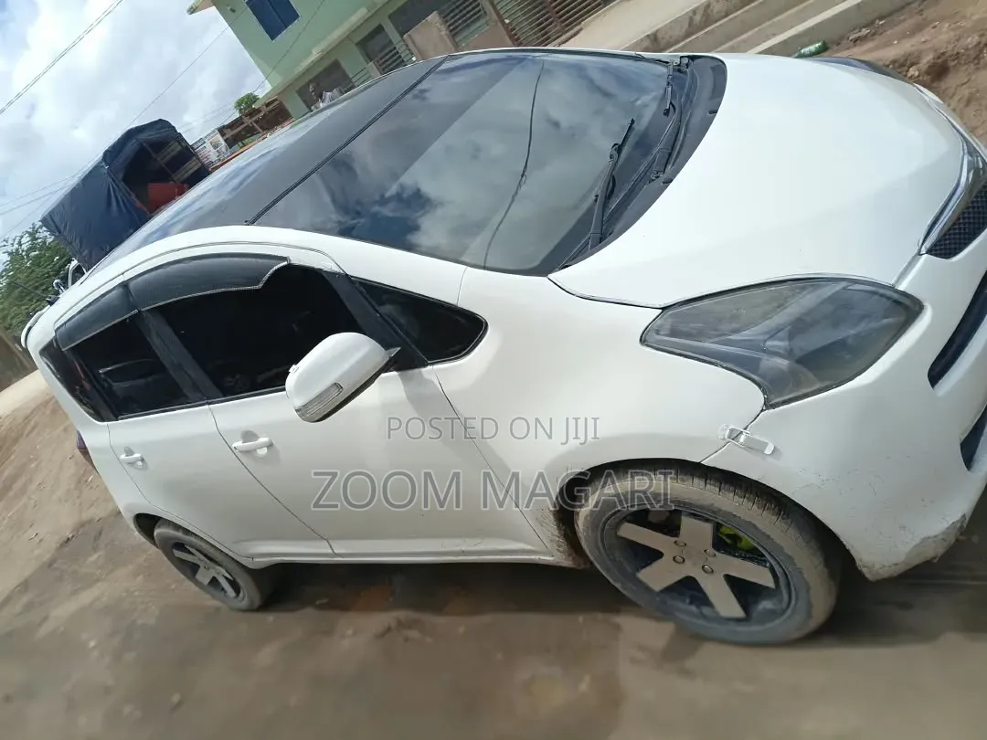 Toyota Ractis 2005 White